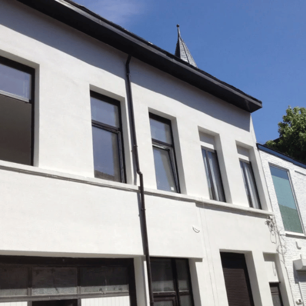 2 appartementen en 4 studio's in Borgerhout